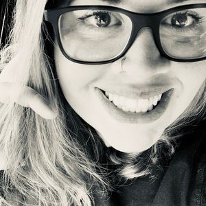 Meet your Posher, Kayla